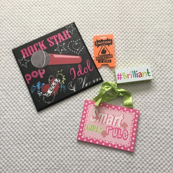 GIRLS ARE AWESOME BUNDLE - Picture 1 of 8